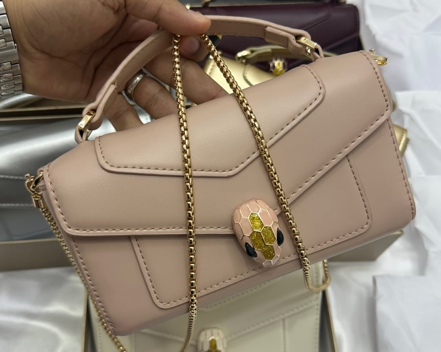 شنطه ماركه بولغاري