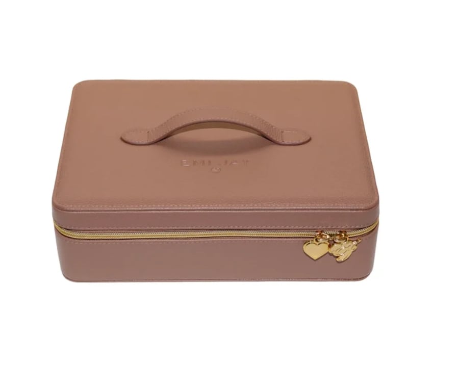 ON THE WAY VANITY CASE IN TOASTED SUGAR