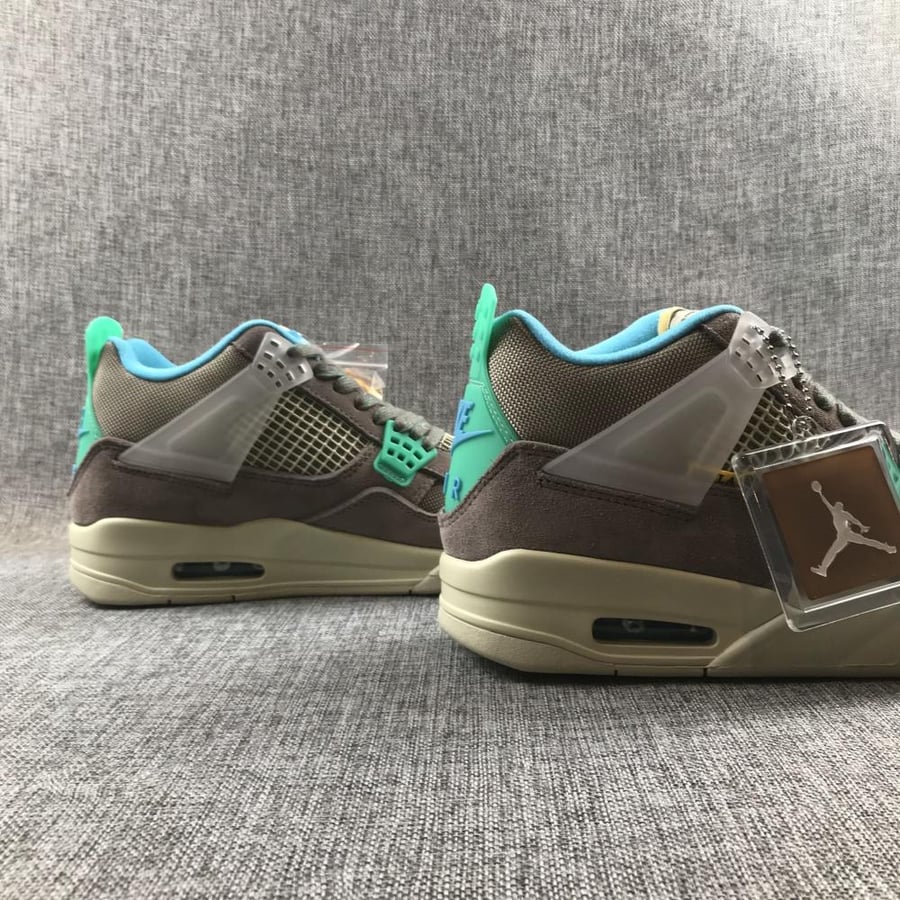 Air Jordan 4 Retro
