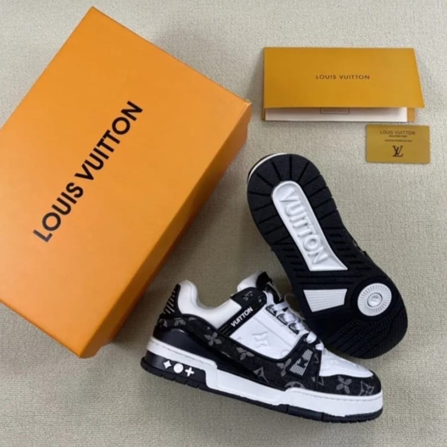 كاجوال  LV