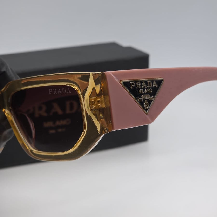 نظارة برادا – Prada