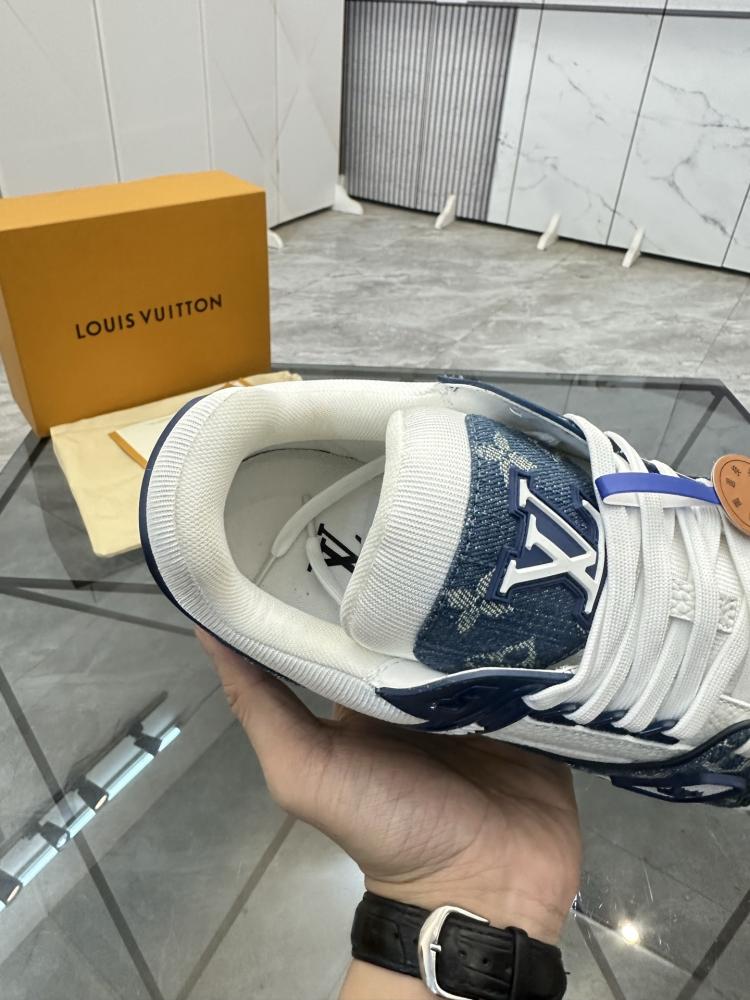 حذاء سنيكر لويس فيتون ترينر LV Trainer للجنسين