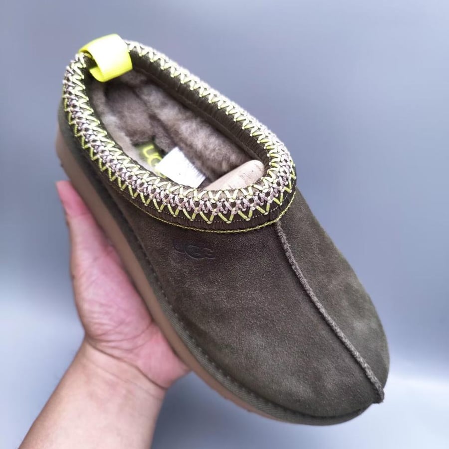 سليبر UGG Tazz بلون بني داكن