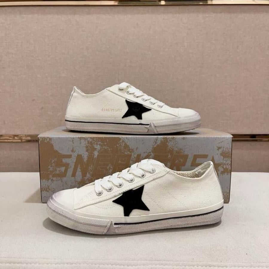 حذاء سنيكرز جولدن جوس Golden Goose