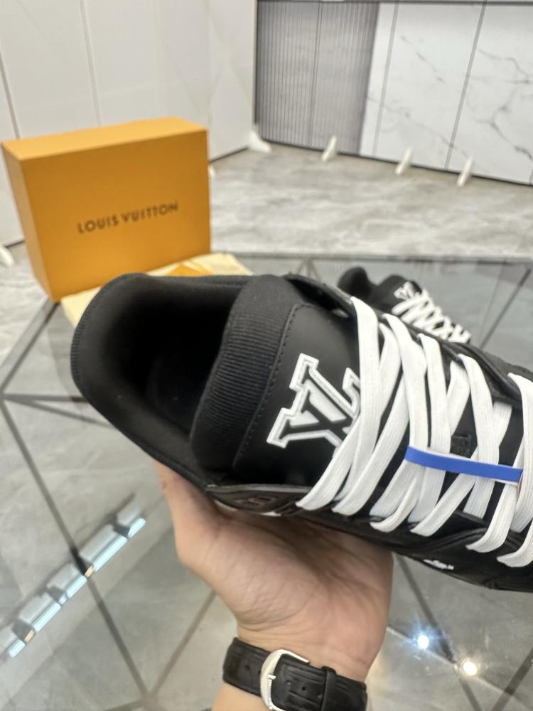 حذاء سنيكر لويس فيتون ترينر LV Trainer للجنسين