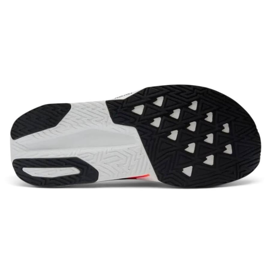 حذاء نيوبالانس فيول سيل ريبيل في 5 (New Balance FuelCell Rebel v5) ابيض مع احمر نسائي