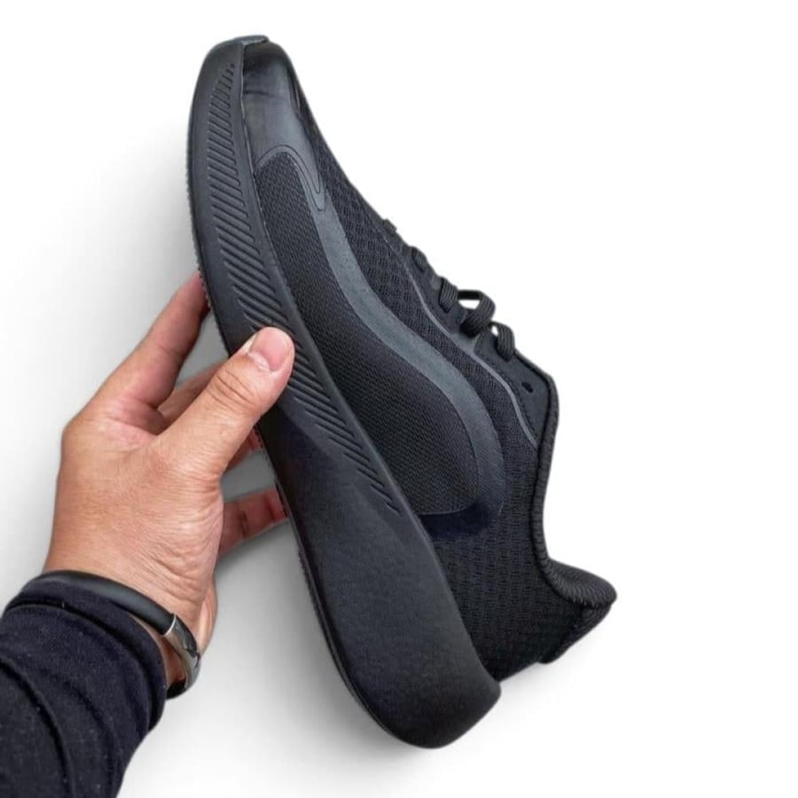 حذاء اديداس هايبربوست إيدج  Adidas Hyperboost Edg اسود للجنسين
