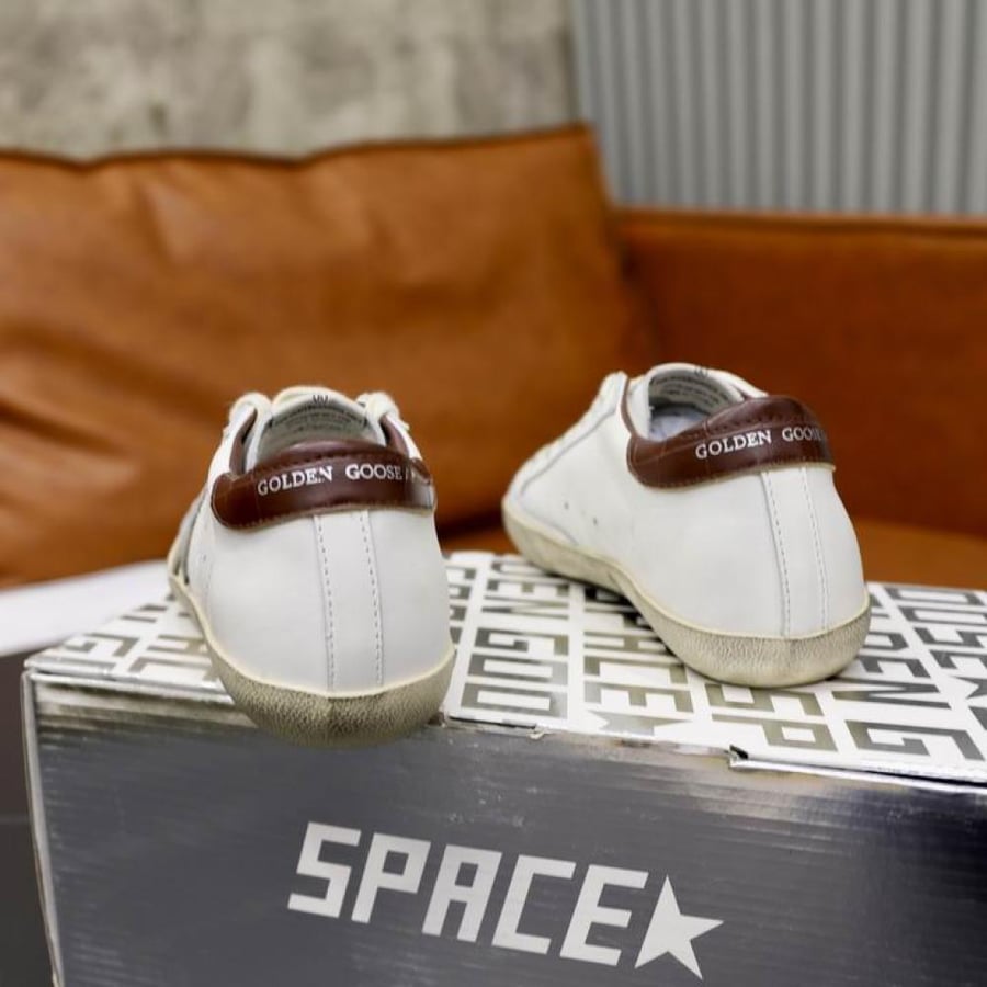 حذاء سنيكرز جولدن جوس Golden Goose