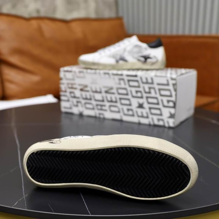 حذاء سنيكرز جولدن جوس Golden Goose