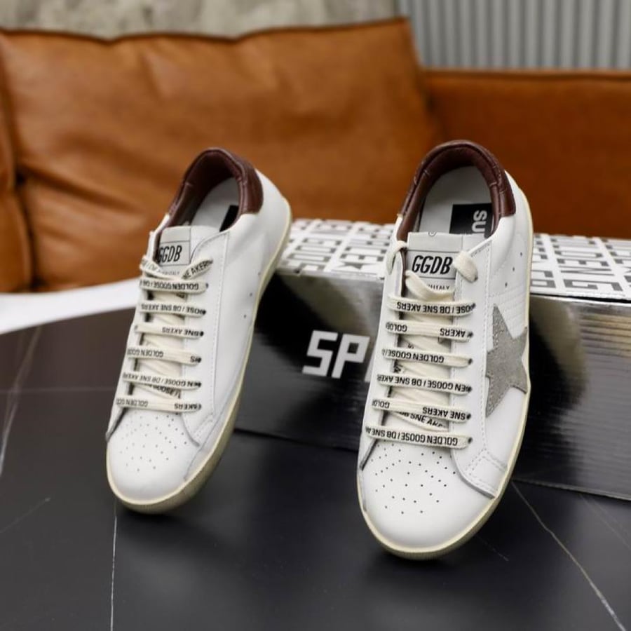 حذاء سنيكرز جولدن جوس Golden Goose