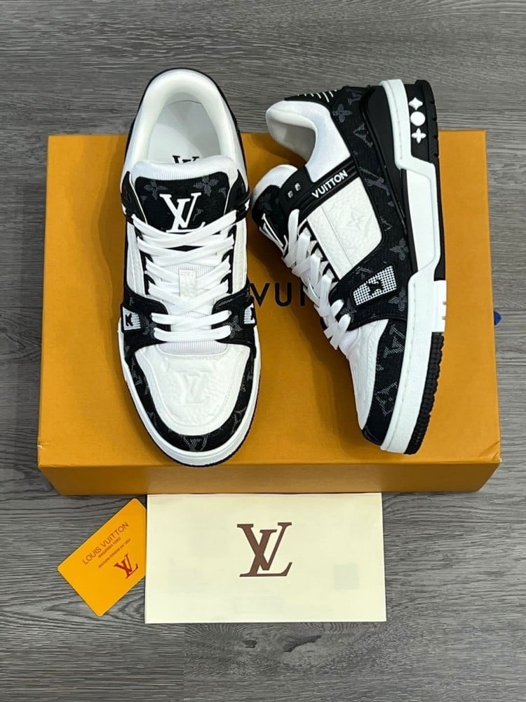 كاجوال  LV