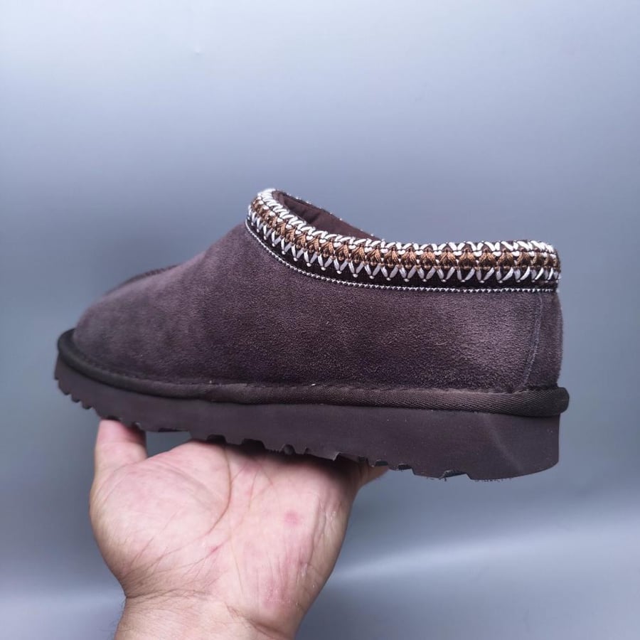 سليبر UGG شتوي لون بني غامق