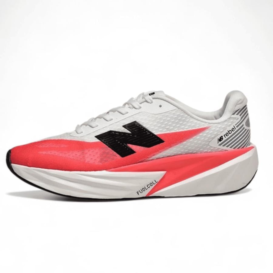 حذاء نيوبالانس فيول سيل ريبيل في 5 (New Balance FuelCell Rebel v5) ابيض مع احمر نسائي