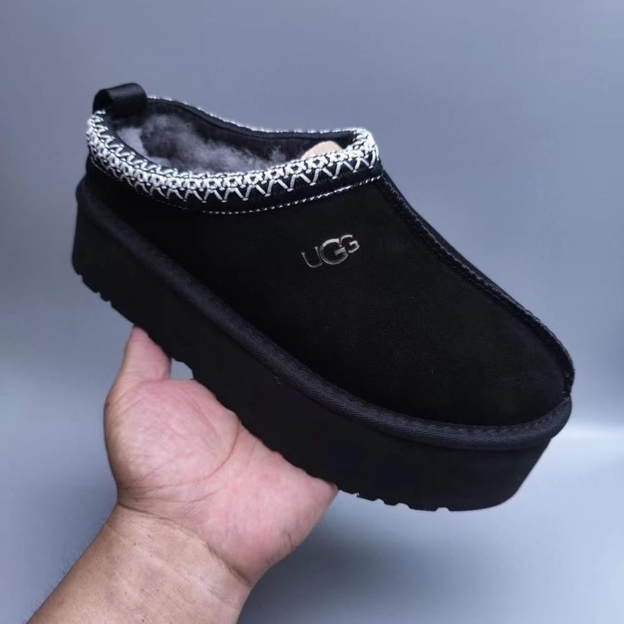 سليبر UGG Tazz بلون اسود