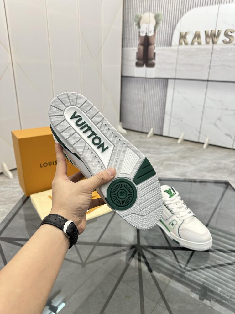 حذاء سنيكر لويس فيتون ترينر LV Trainer للجنسين