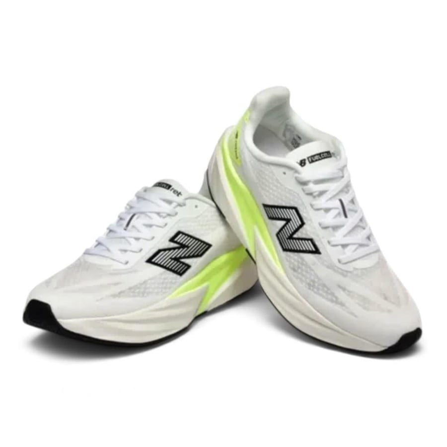 حذاء نيوبالانس فيول سيل ريبيل في 5 (New Balance FuelCell Rebel v5) ابيض مع اصفر فسفوري للجنسين