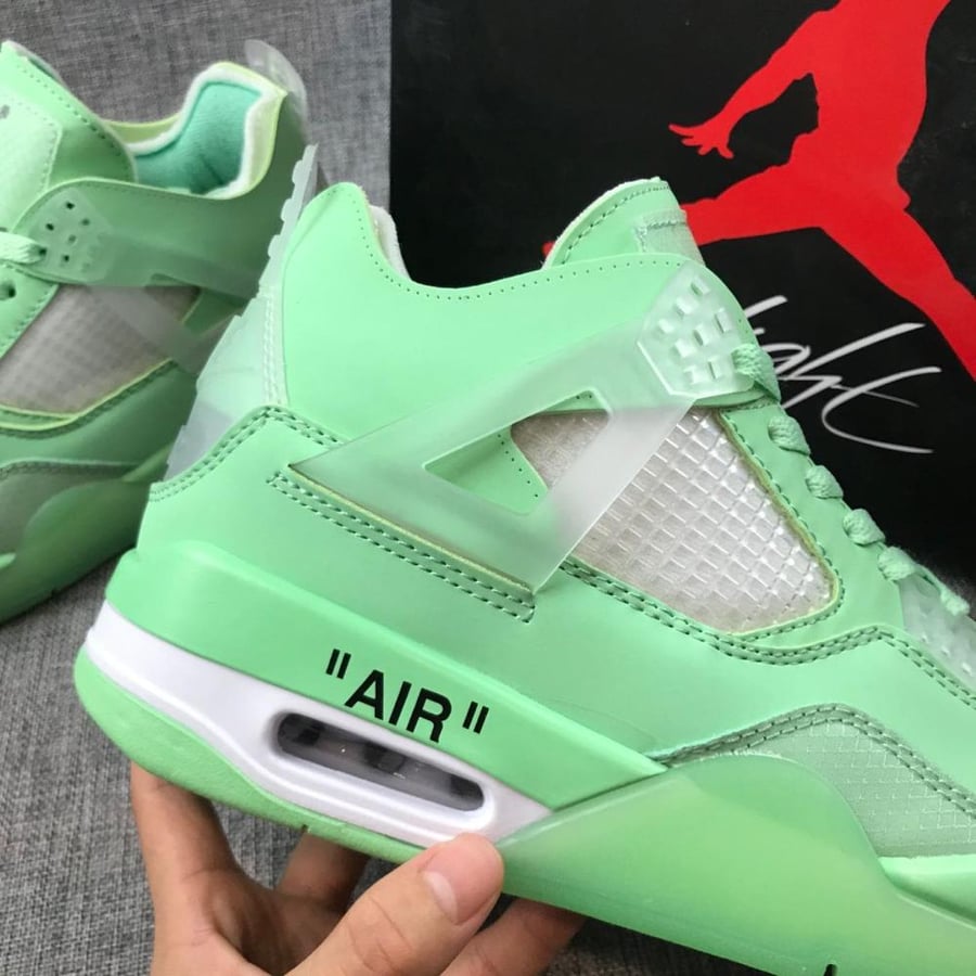 Air Jordan 4 Retro