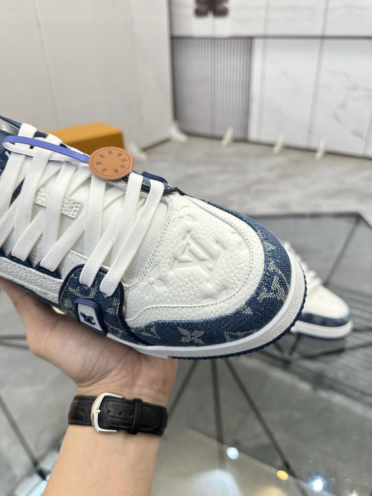 حذاء سنيكر لويس فيتون ترينر LV Trainer للجنسين