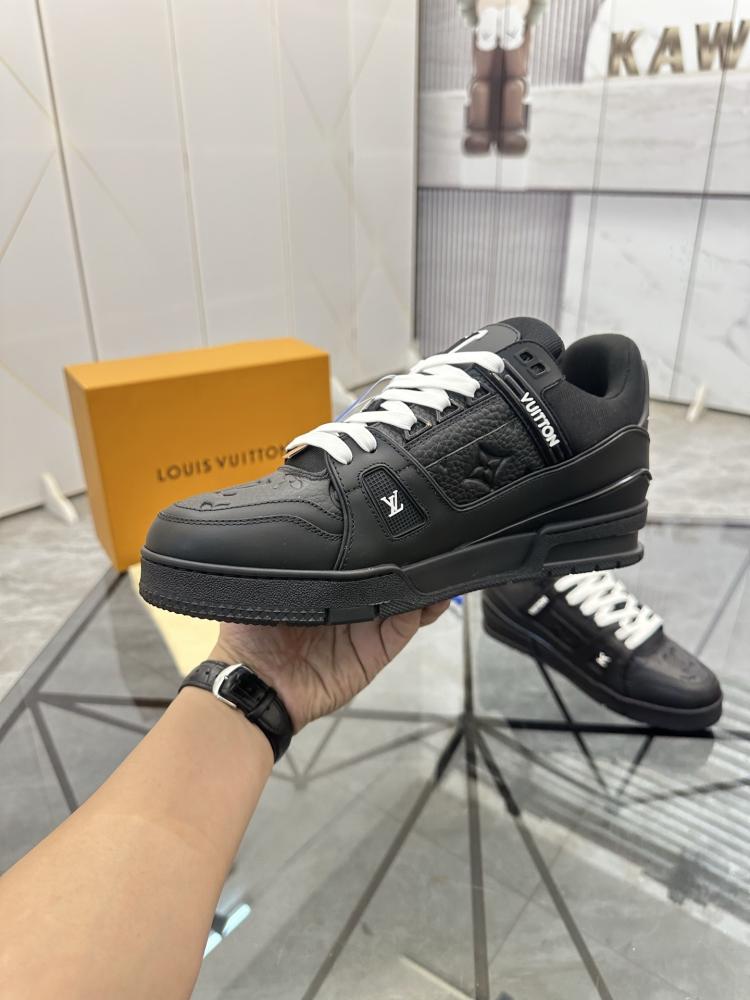 حذاء سنيكر لويس فيتون ترينر LV Trainer للجنسين