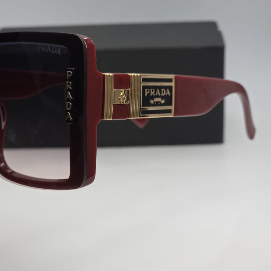نظارة برادا – Prada