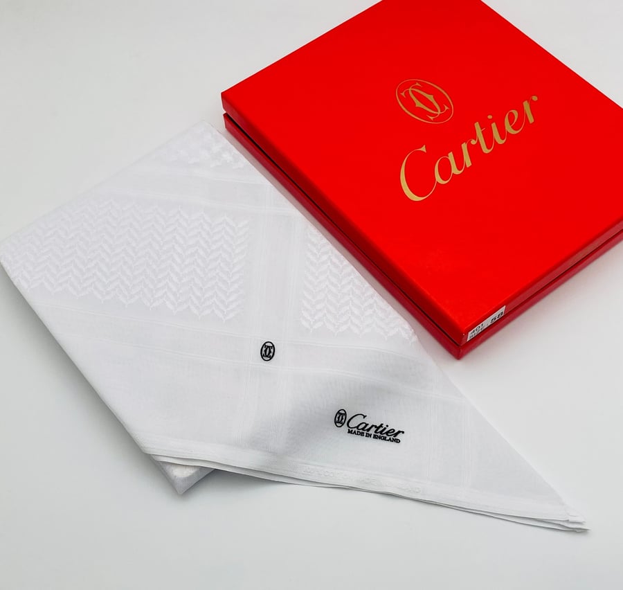 شماغ كارتير (Cartier) أبيض