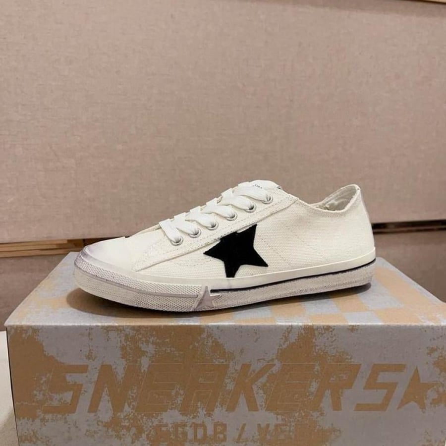 حذاء سنيكرز جولدن جوس Golden Goose