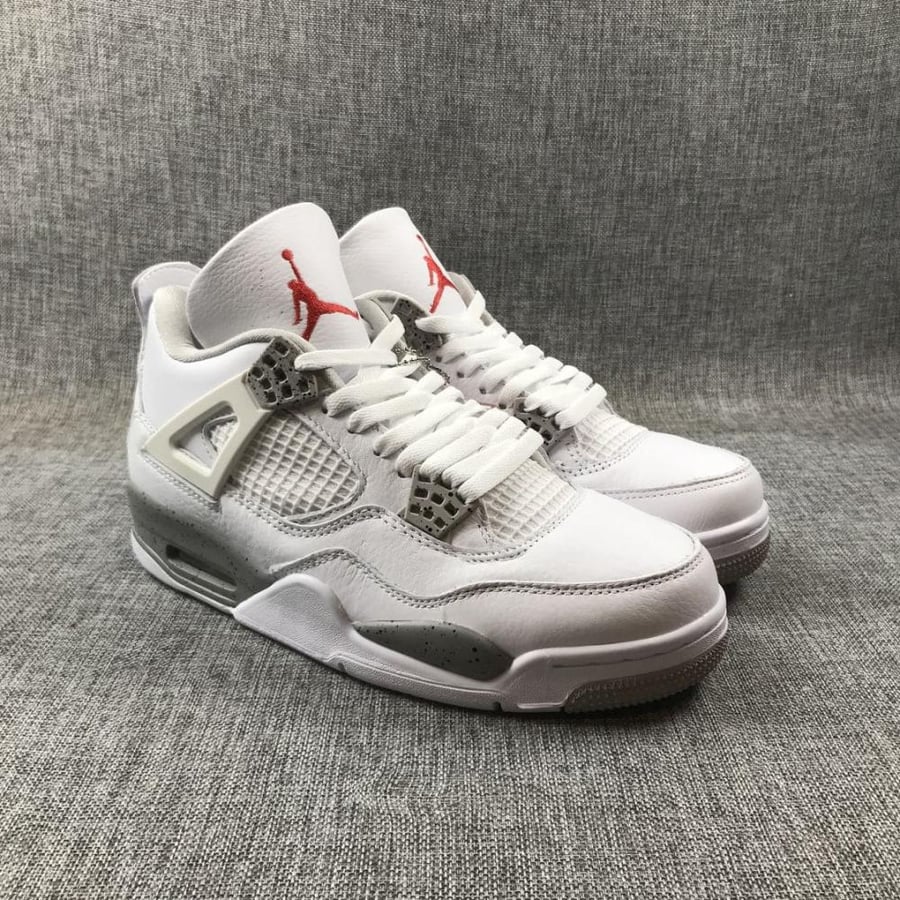 Air Jordan 4 Retro