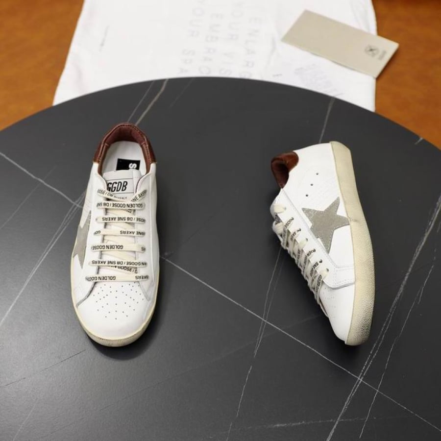 حذاء سنيكرز جولدن جوس Golden Goose
