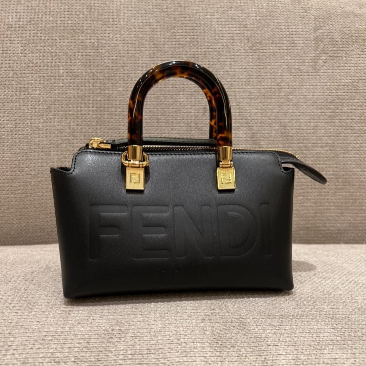 فندي باي ذا وي مقاس 20.5cm
