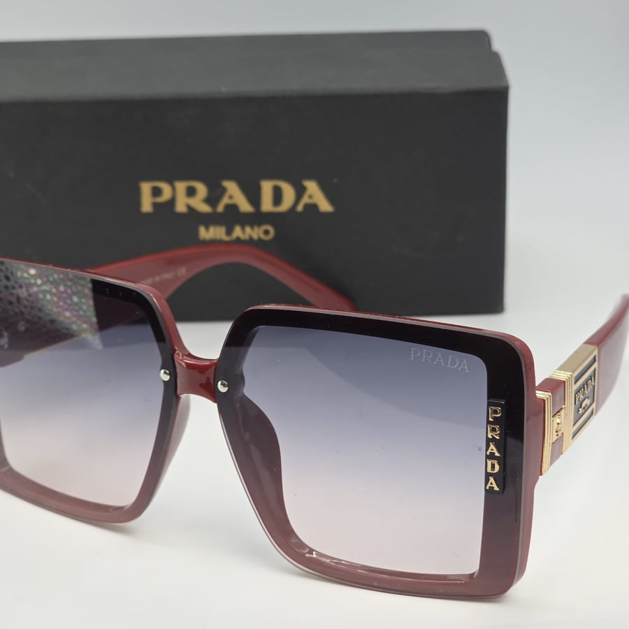 نظارة برادا – Prada