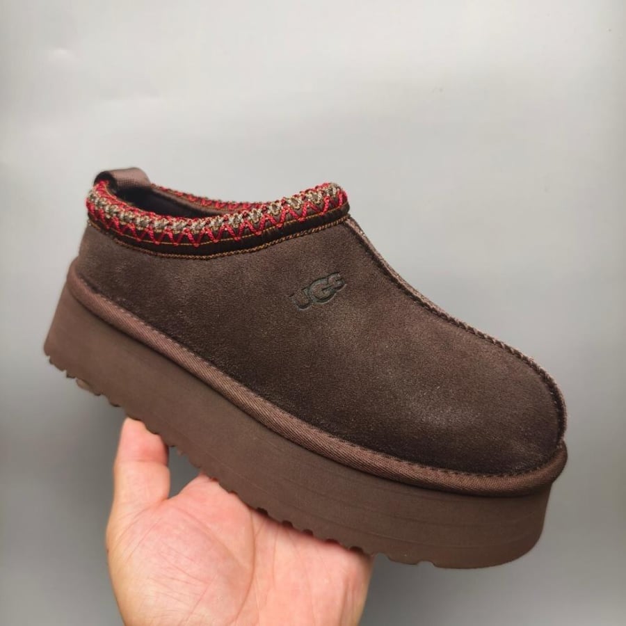 سليبر UGG شتوي باللون البني الداكن