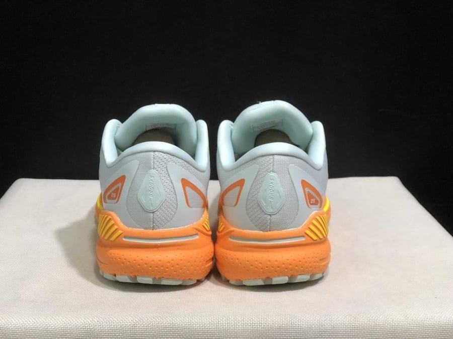 حذاء بروكس ادرينالين Brooks Adrenaline GT23
