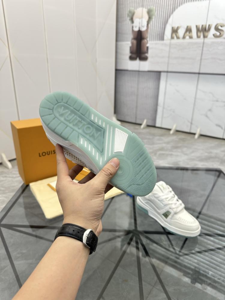 حذاء سنيكر لويس فيتون ترينر LV Trainer للجنسين