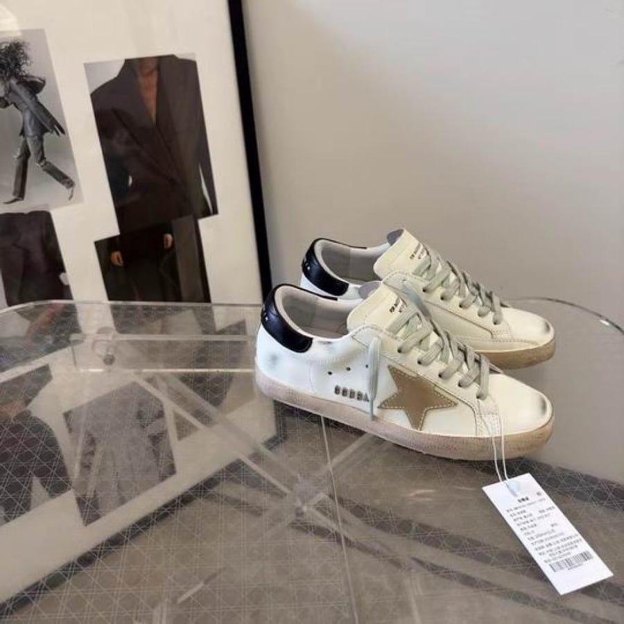 حذاء سنيكرز جولدن جوس Golden Goose