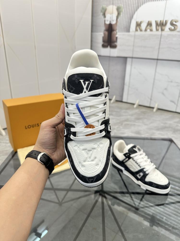 حذاء سنيكر لويس فيتون ترينر LV Trainer للجنسين