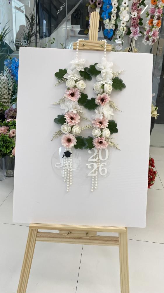 Graduation flower ring - industrial