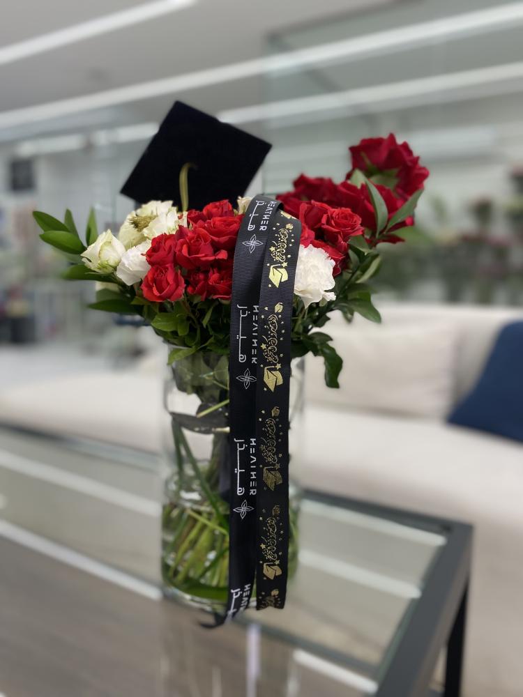 Eoni Red Vase - Graduation Cap