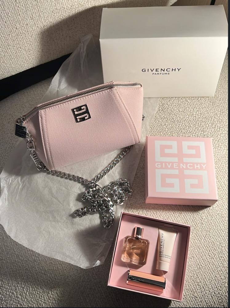 باكج Givenchy pink