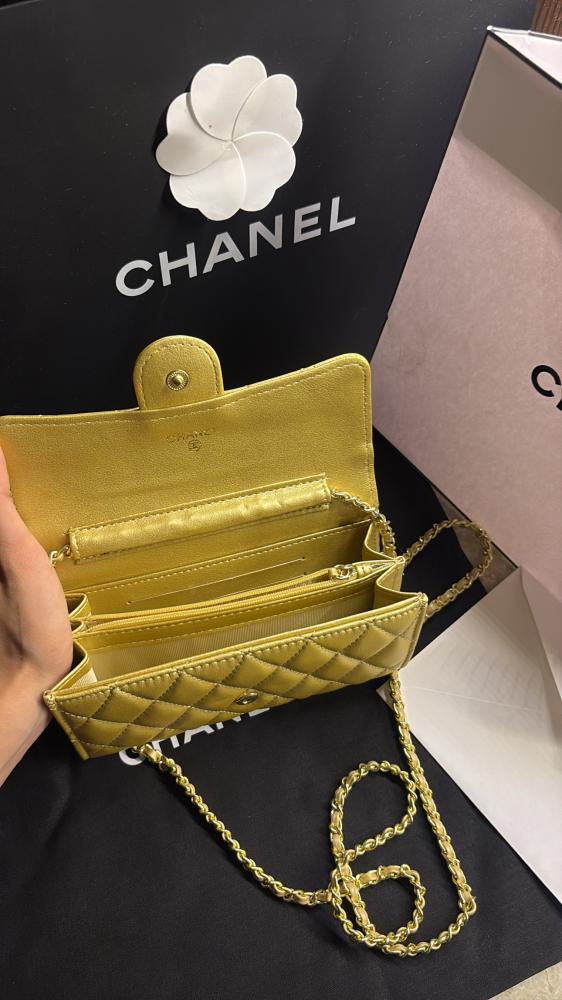 Chanel bag gold