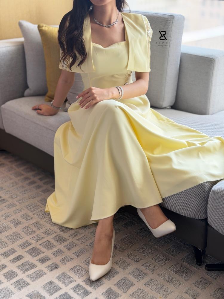 Lemon-colored dress