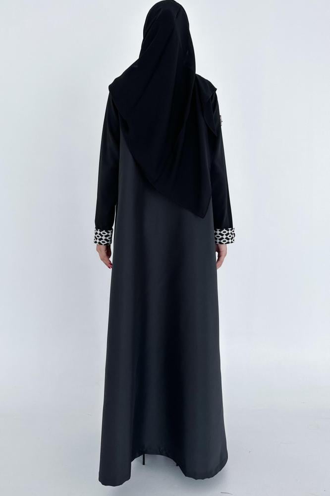 Japanese crepe abaya and Italian feteet with silver buttons#603