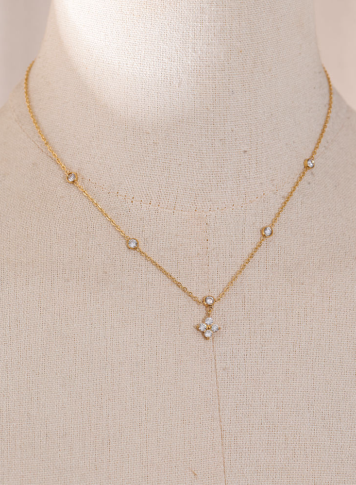 Zircon Necklace in 18k Gold Plated