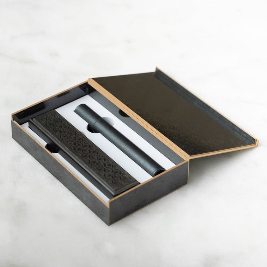 بوكس خشبي فاخر مع مبخرة ذكية