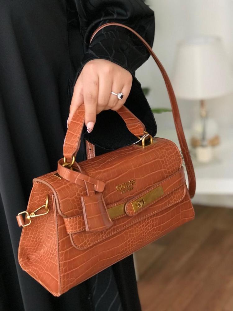 شنطة جيس درجة اولى بعلبة الماركة