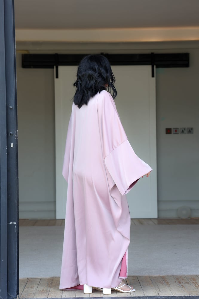 عباية(عبق)