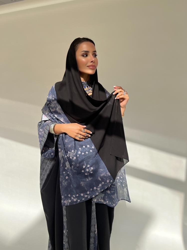 3 - Aura Abaya