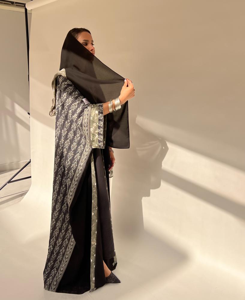 1 - Aura Abaya
