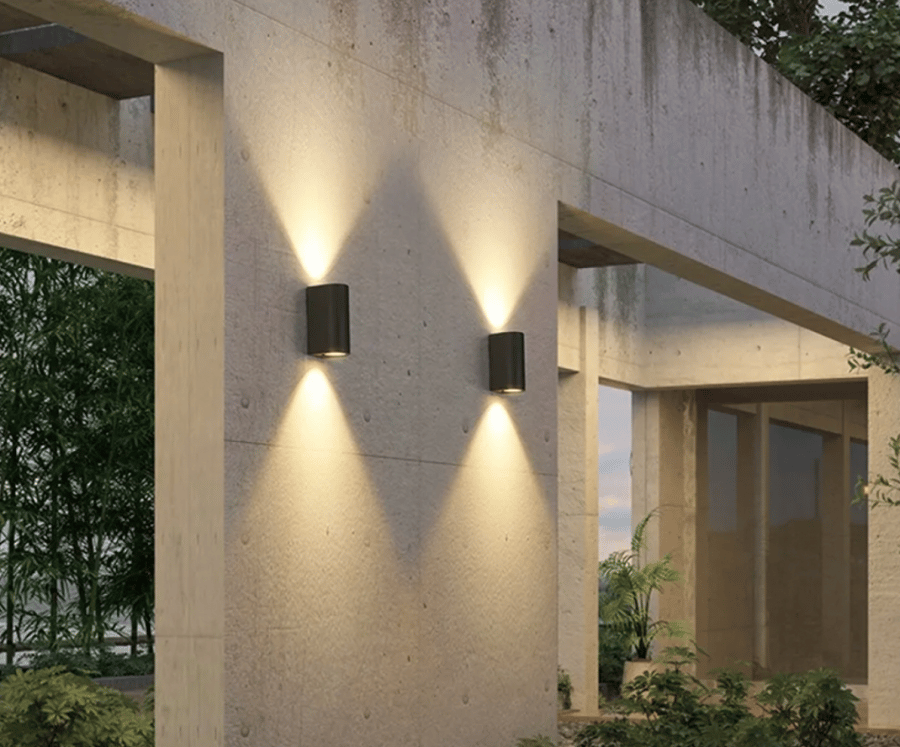 Outdoor dual-direction lighting without GU10 bulb