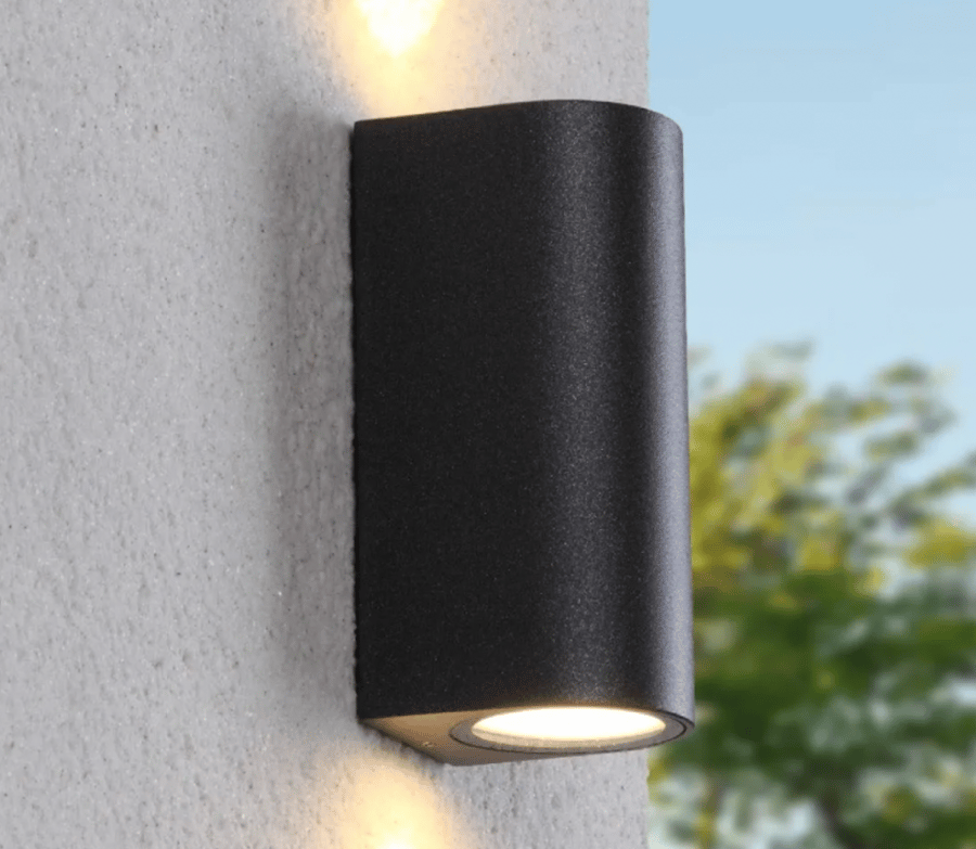 Outdoor dual-direction lighting without GU10 bulb