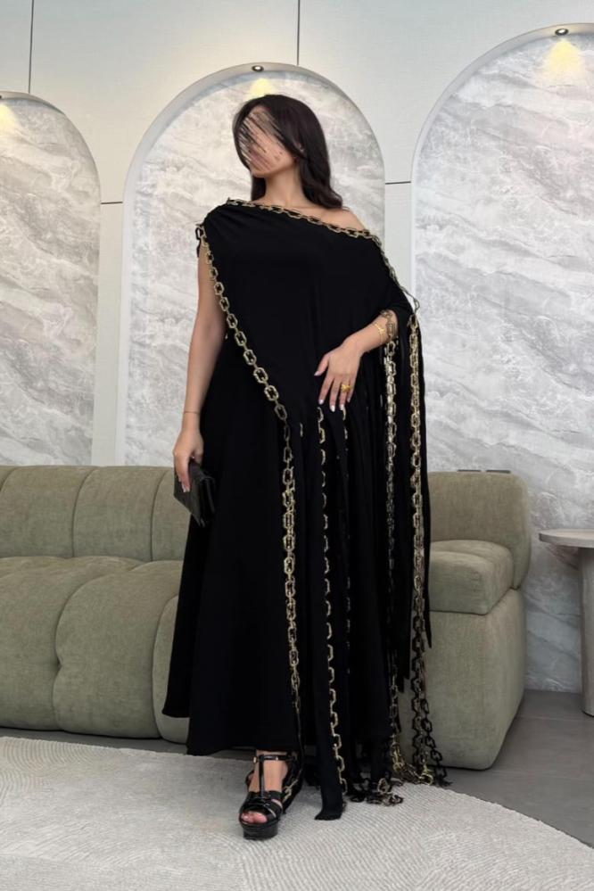 فستان اسود انيق بكتف واحد